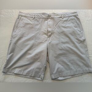 EUC Vineyard Vines Jim Nantz Light Beige Flat Front Performance Shorts 42